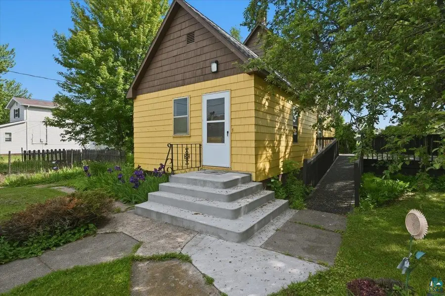 2722 E 4th St, Superior, WI 54880 - #2