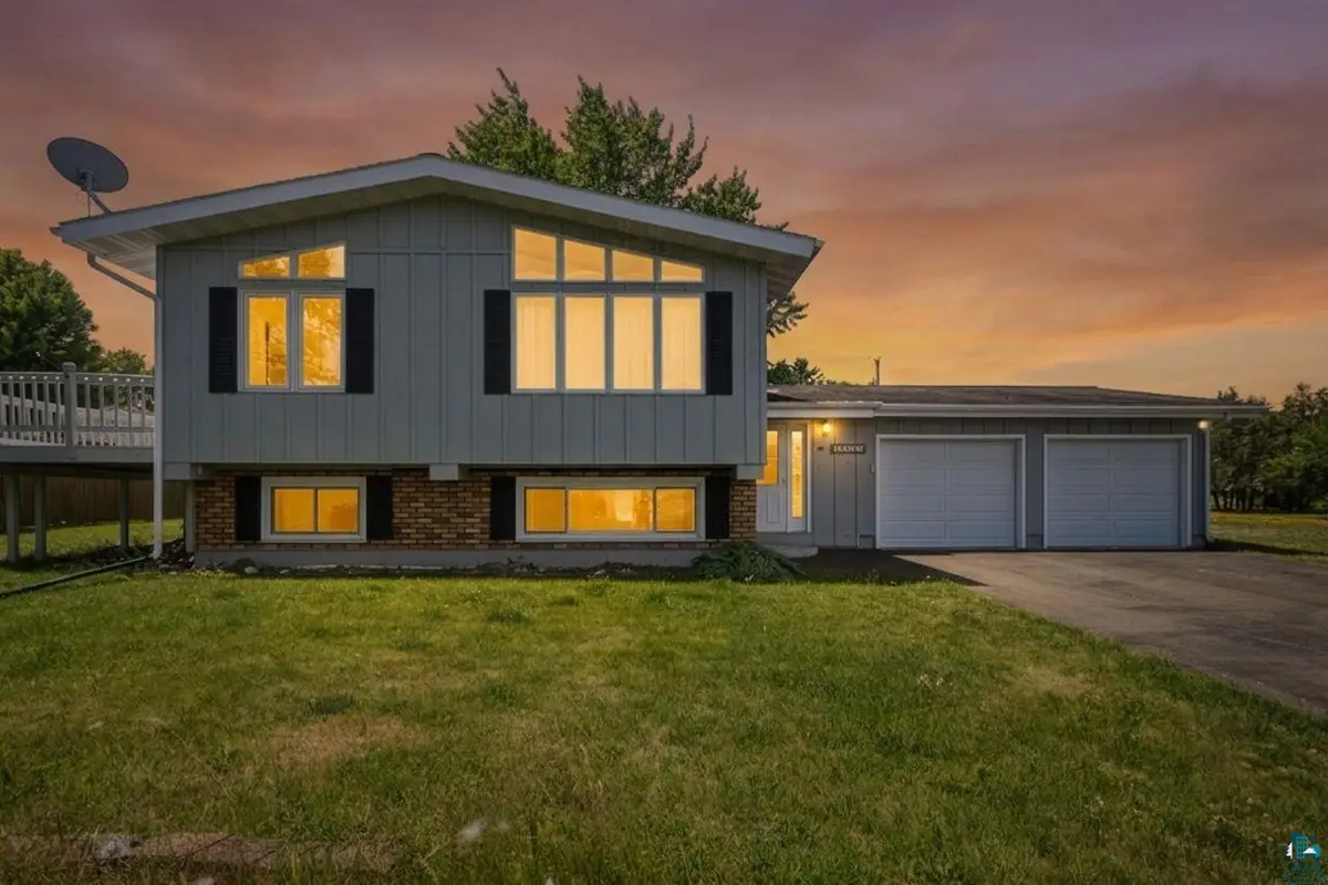 1003 Willis Ave, Ashland, WI 54806 - #1