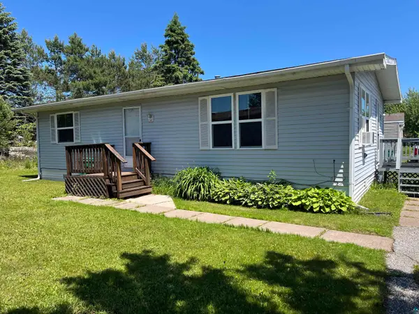 25 Larch Dr, Duluth, MN 55810