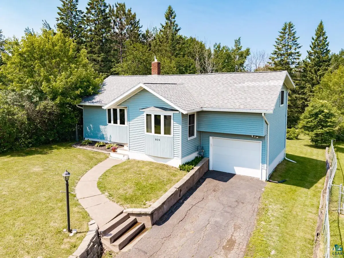 809 N Robin Ave, Duluth, MN 55811 - #1