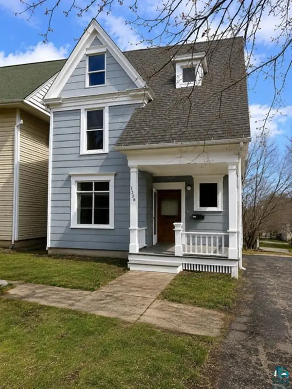 1308 E 4th Street, Duluth, MN 55805