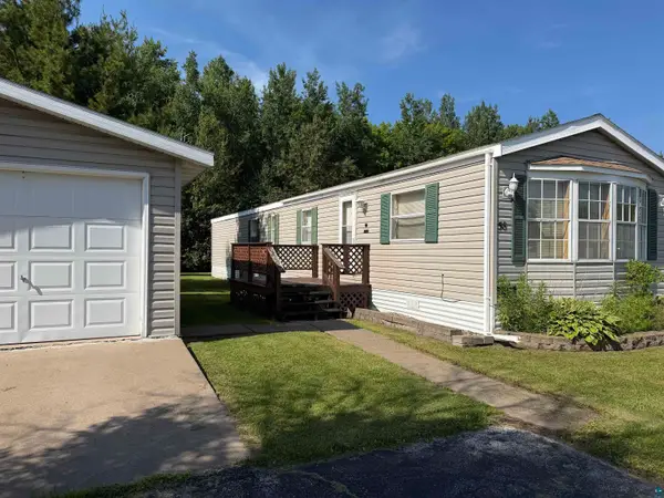 58 Arbutus Dr, Duluth, MN 55810