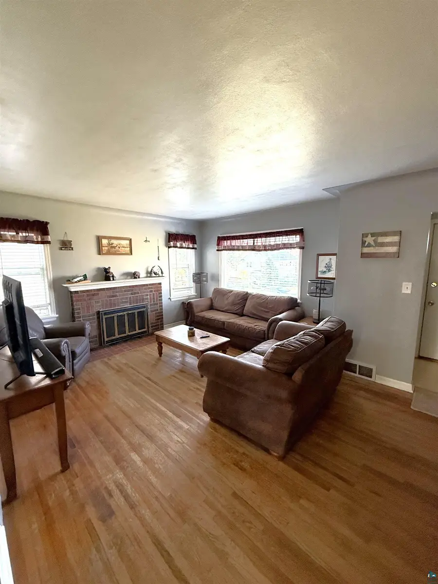 2713 W 7th St, Duluth, MN 55806 - #2