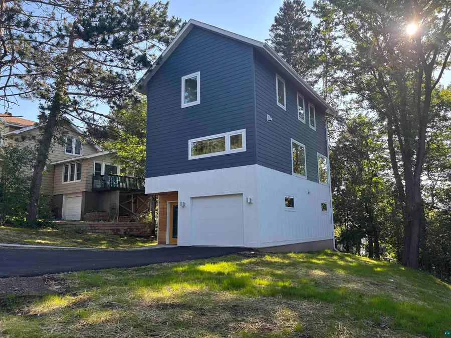 1432 N 8th Ave E, Duluth, MN 55805 - #2
