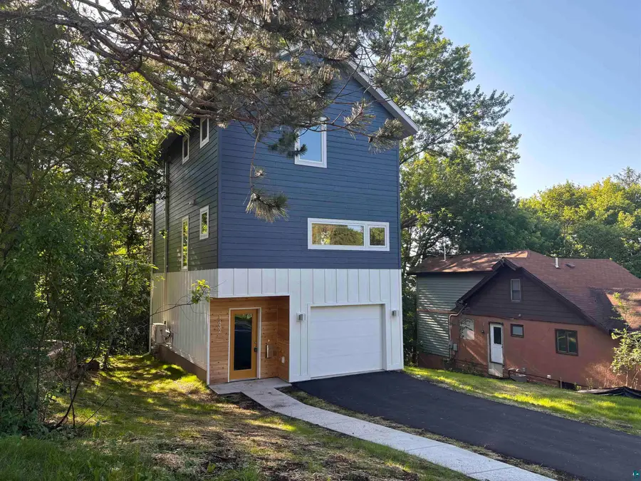 1432 N 8th Ave E, Duluth, MN 55805 - #3