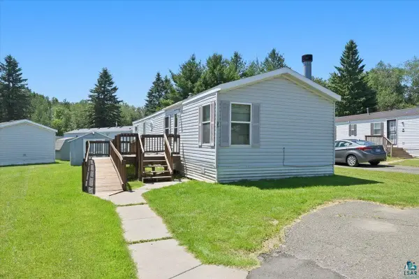 35 Korda Dr, Duluth, MN 55808