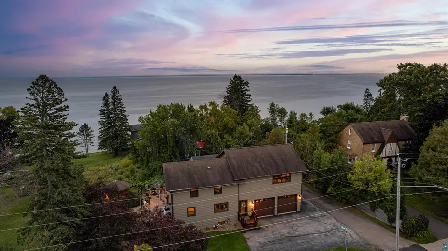 4 Lakeside Ct, Duluth, MN 55804 - #2