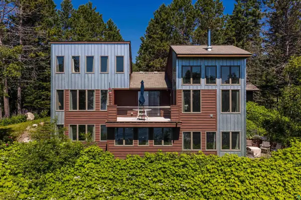 6452 Highway 61, Silver Bay, MN 55614