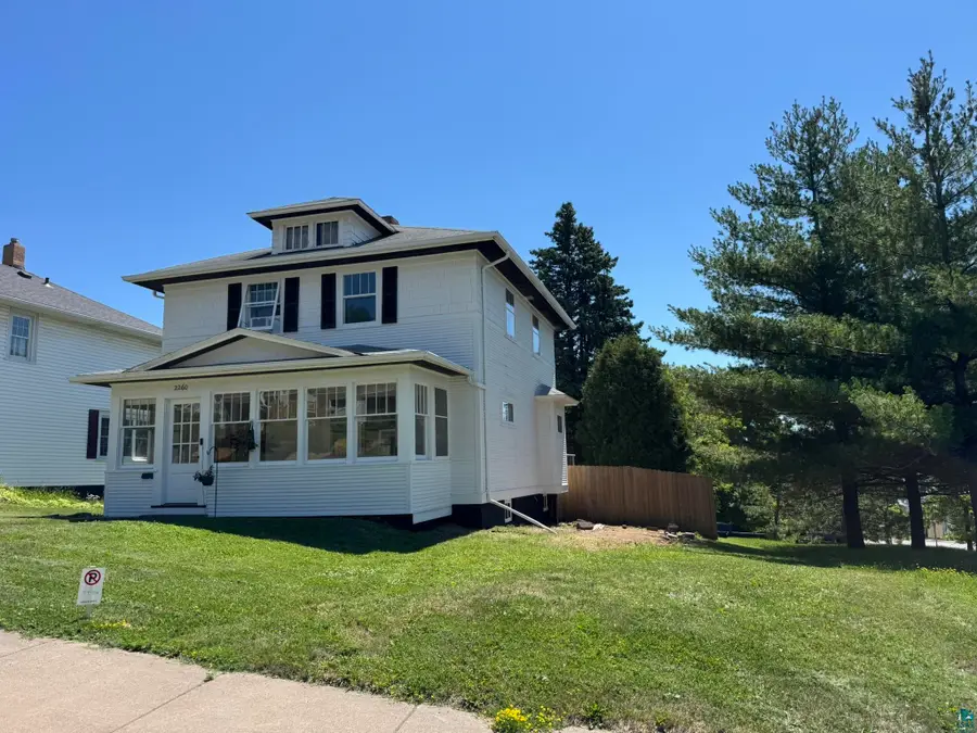 2260 W 13th St, Duluth, MN 55806 - #2