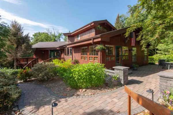 207 9th Ave W, Grand Marais, MN 55604