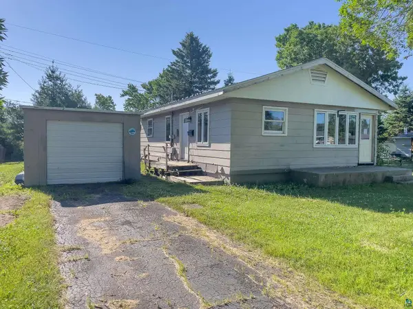 25 Gibson Rd, Silver Bay, MN 55614