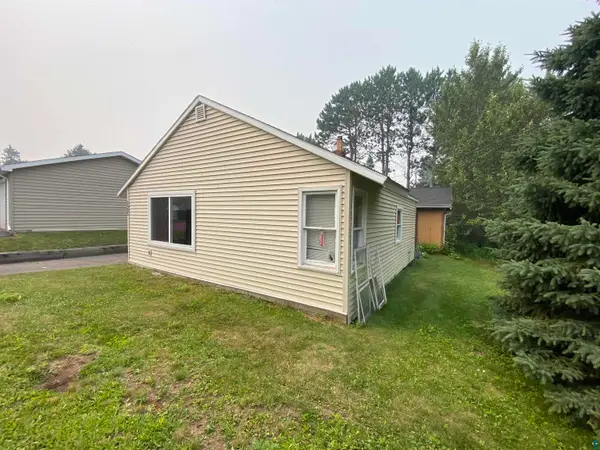 2305 Pershing St, Duluth, MN 55811