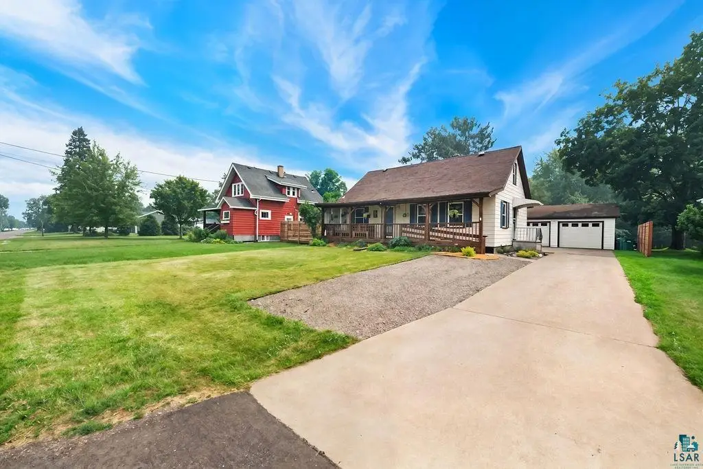 220 E Locust St, Duluth, MN 55811 - #1