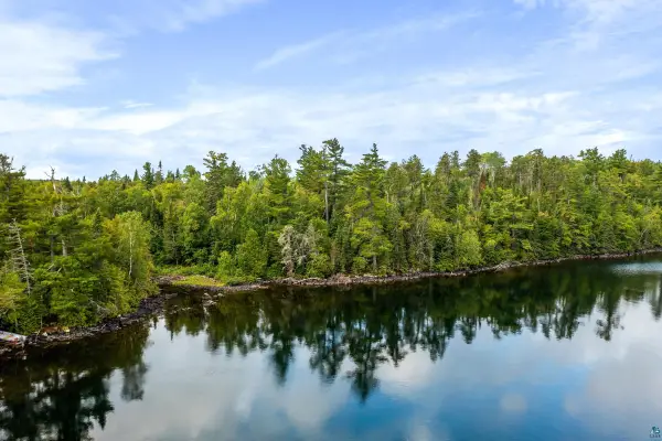 15XA Greenwood Lake Rd, Grand Marais, MN 55604