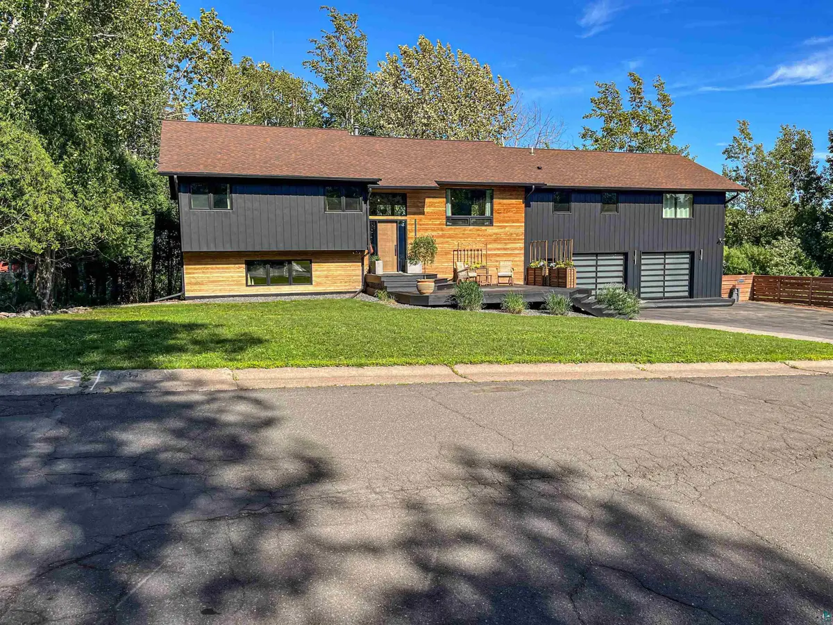 1510 Woodbury Ln, Duluth, MN 55803 - #1