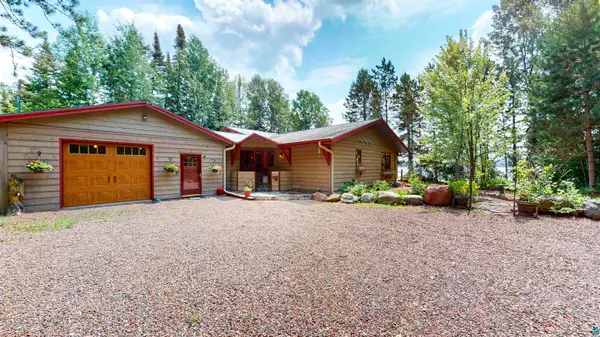 128 Wesley Ln, Grand Marais, MN 55604