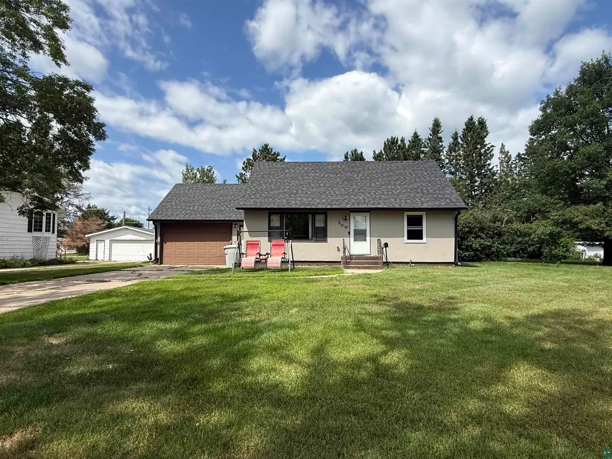 8 13th St Nw, Chisholm, MN 55719 - #1