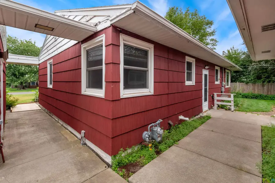 703 28th St, Cloquet, MN 55720 - #3