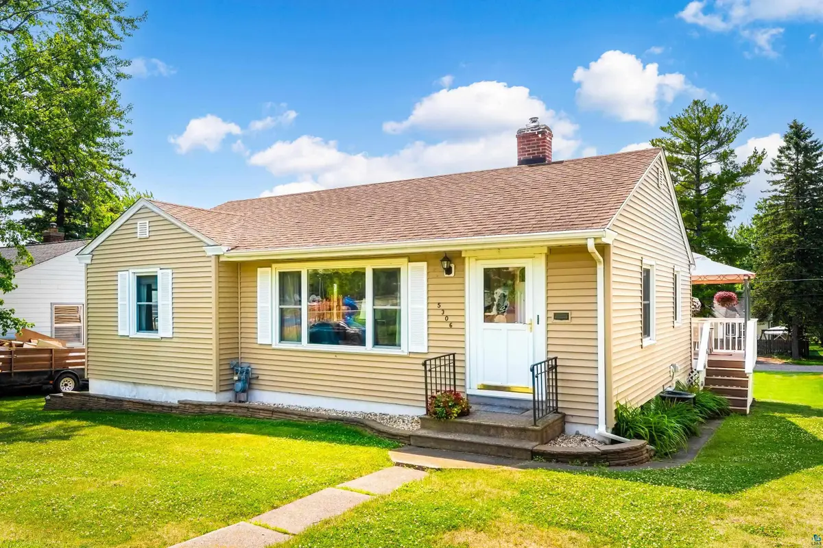 5306 Oneida St, Duluth, MN 55804 - #1