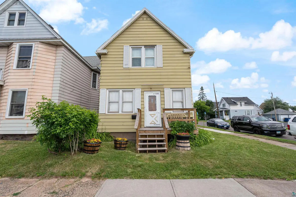 3201 Chestnut St, Duluth, MN 55806 - #1