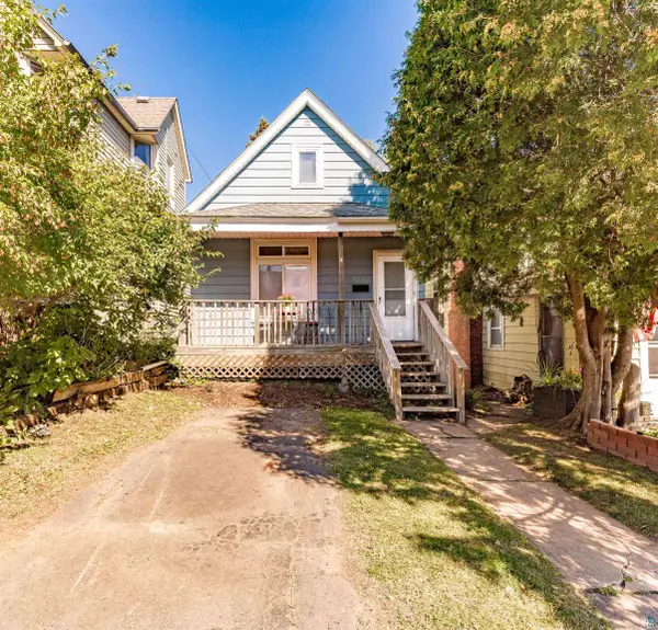 422 N 15th Ave E, Duluth, MN 55805