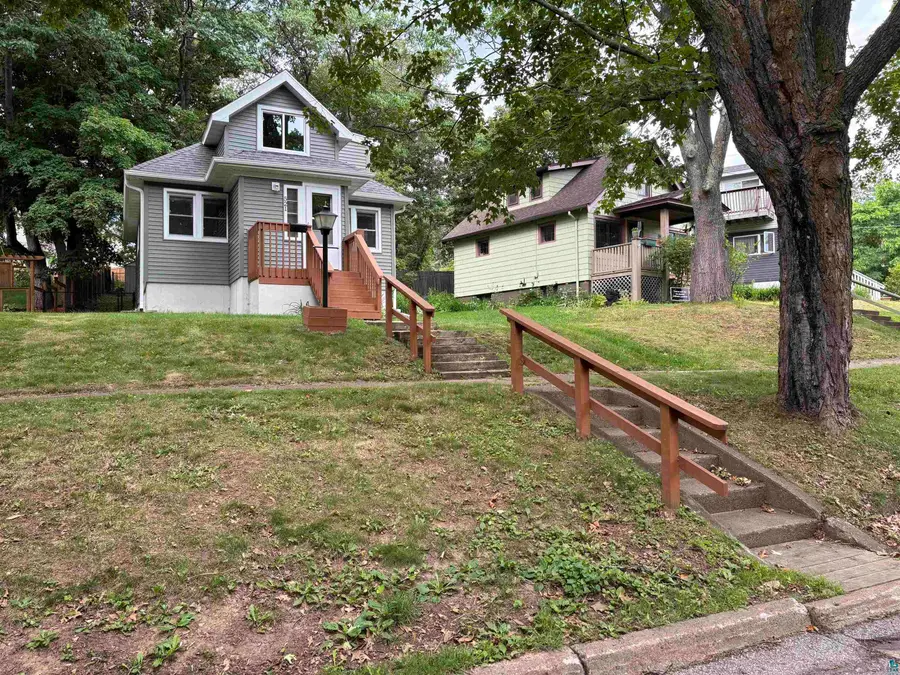 521 Sparkman Ave, Duluth, MN 55803 - #2