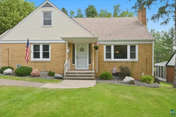 426 Ridgewood Rd, Duluth, MN 55804