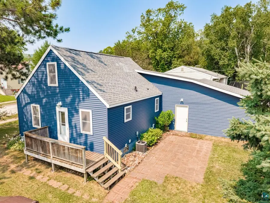 422 N 76th Ave W, Duluth, MN 55807 - #2