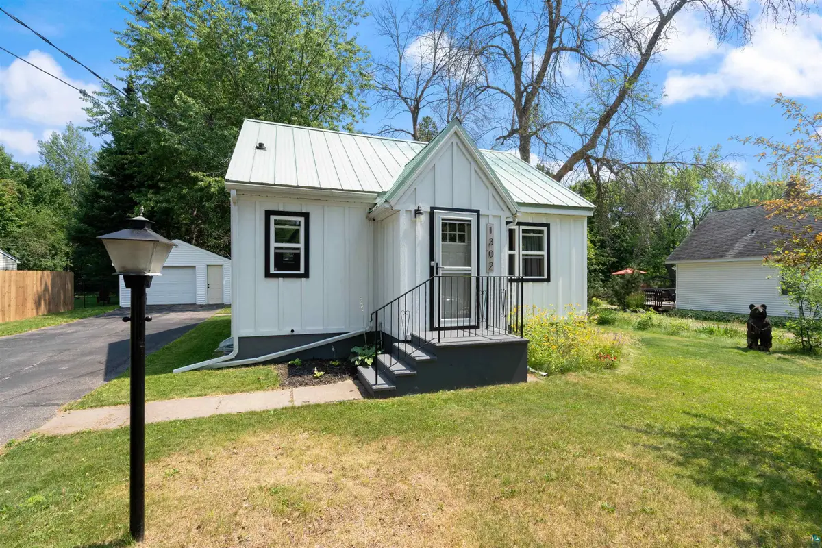 1302 Eklund Ave, Duluth, MN 55811 - #1