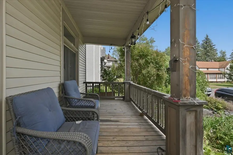 1317 E 6th St, Duluth, MN 55805 - #2