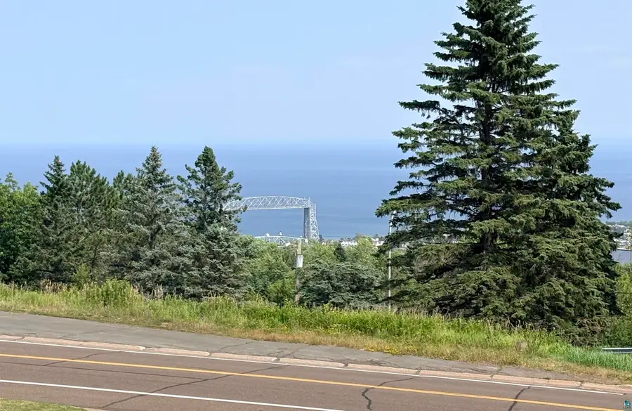 1031 W Skyline Pkwy, Duluth, MN 55806 - #2
