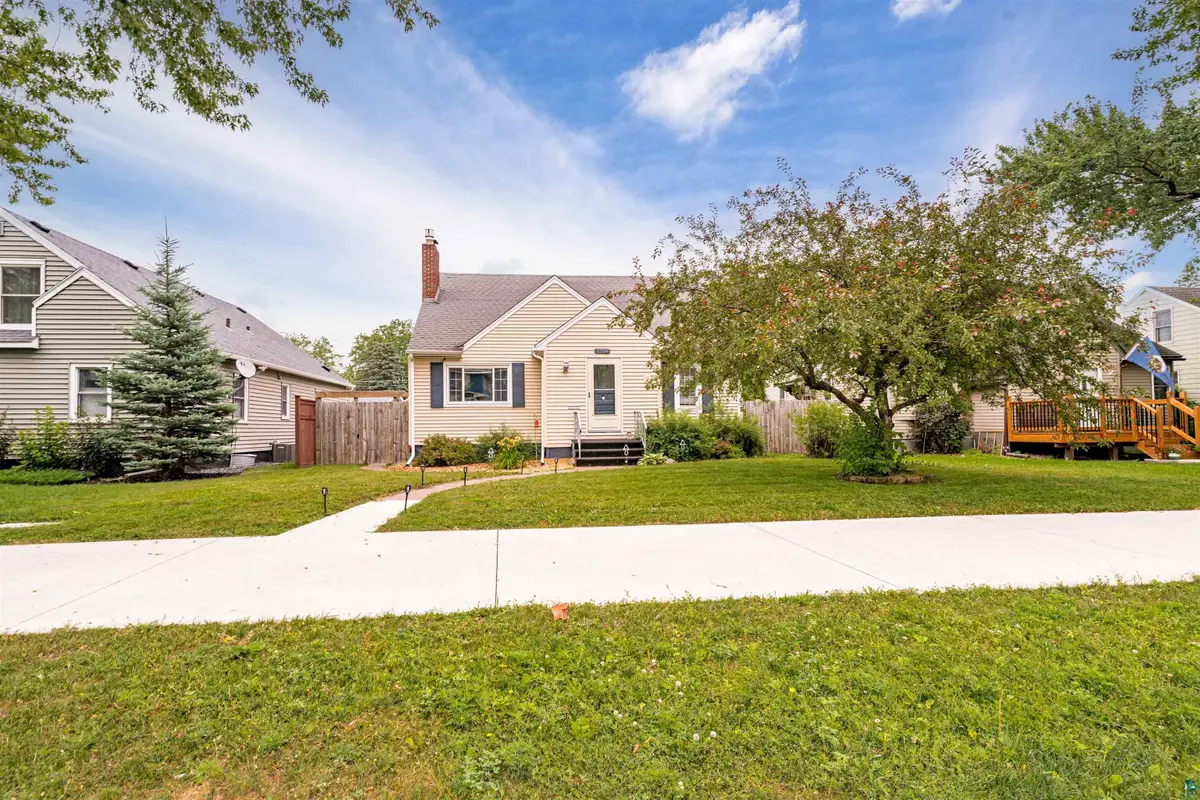 2206 Hammond Ave, Superior, WI 54880 - #1