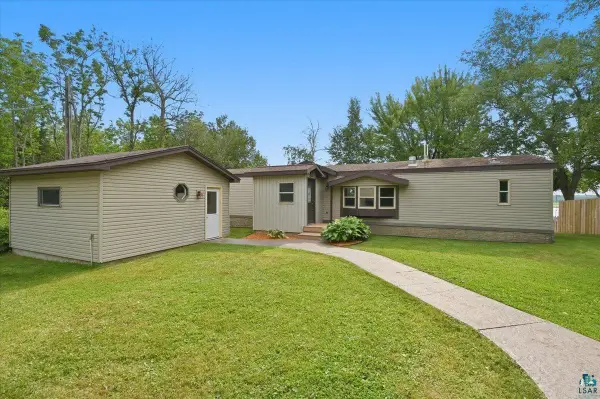 5226 E Lake Rd, Saginaw, MN 55779