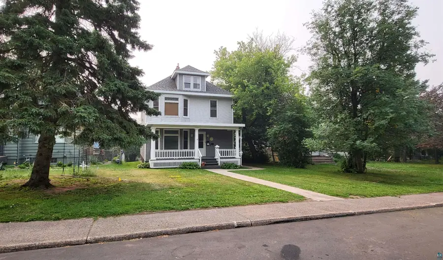 1514 E 5th St, Duluth, MN 55812 - #3