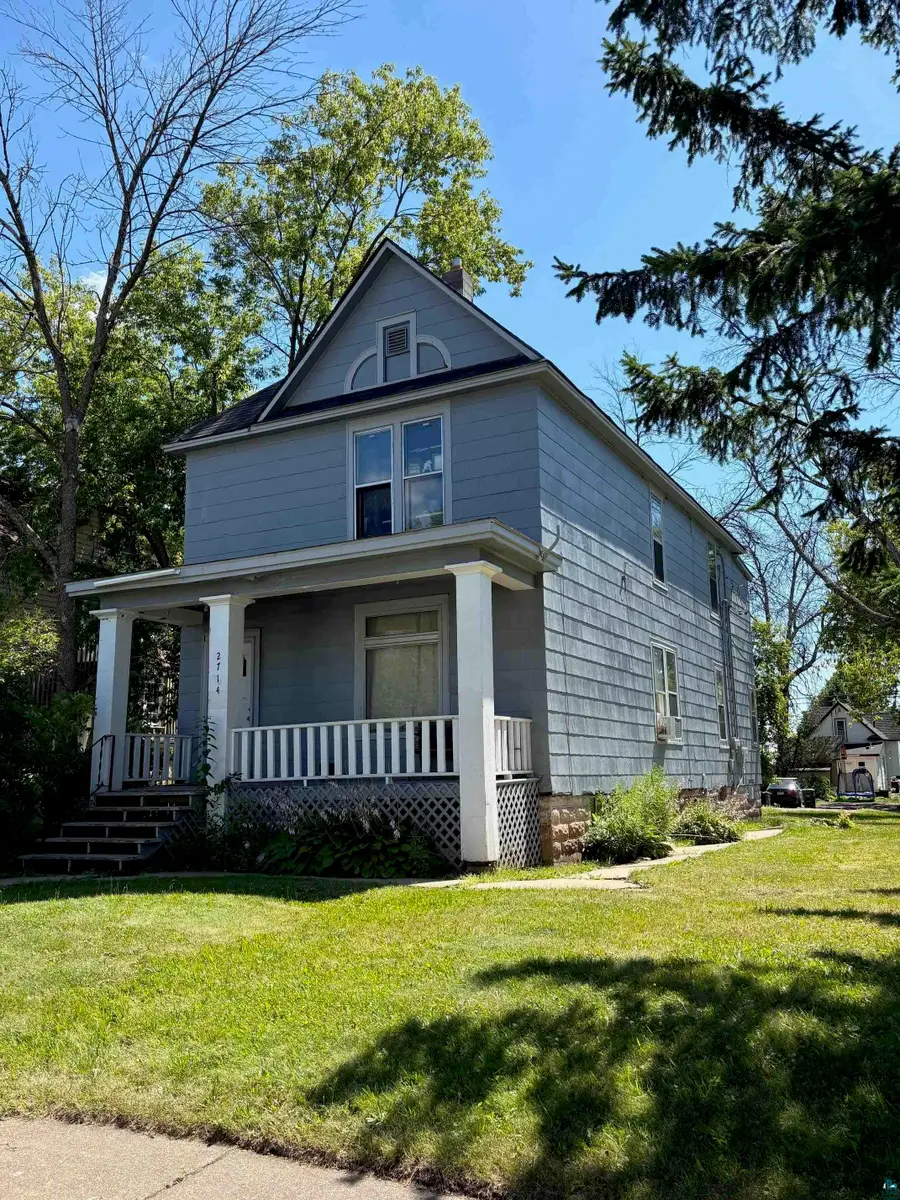 2714 W 2nd St, Duluth, MN 55806 - #2