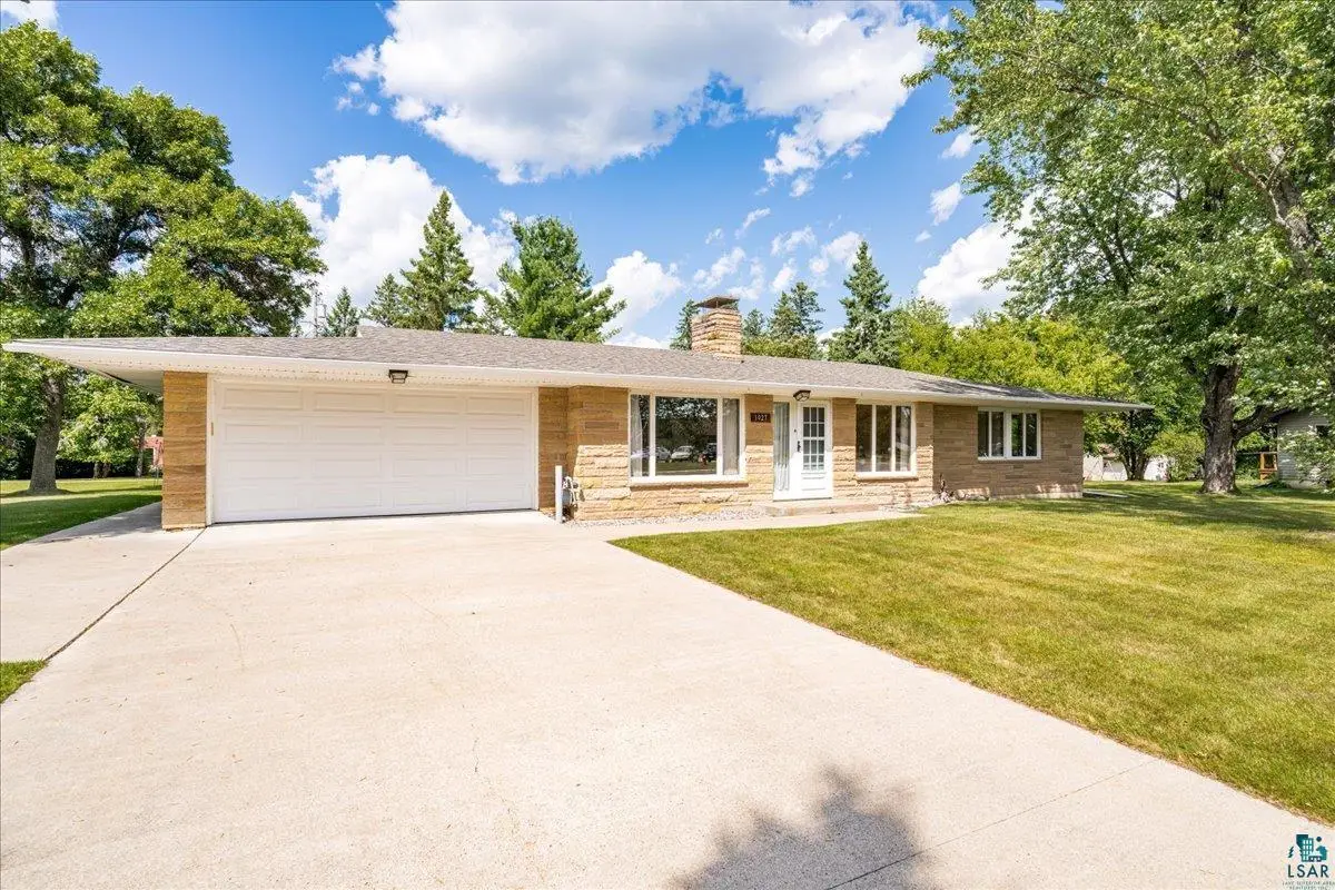 1027 Comstock Dr, Deer River, MN 56636 - #1
