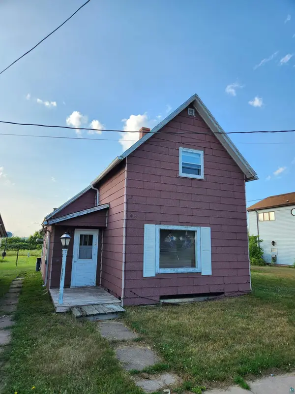 413 St Claire Street, Ashland, WI 54806