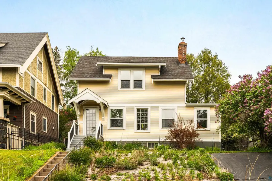 1907 E 5th St, Duluth, MN 55812 - #2