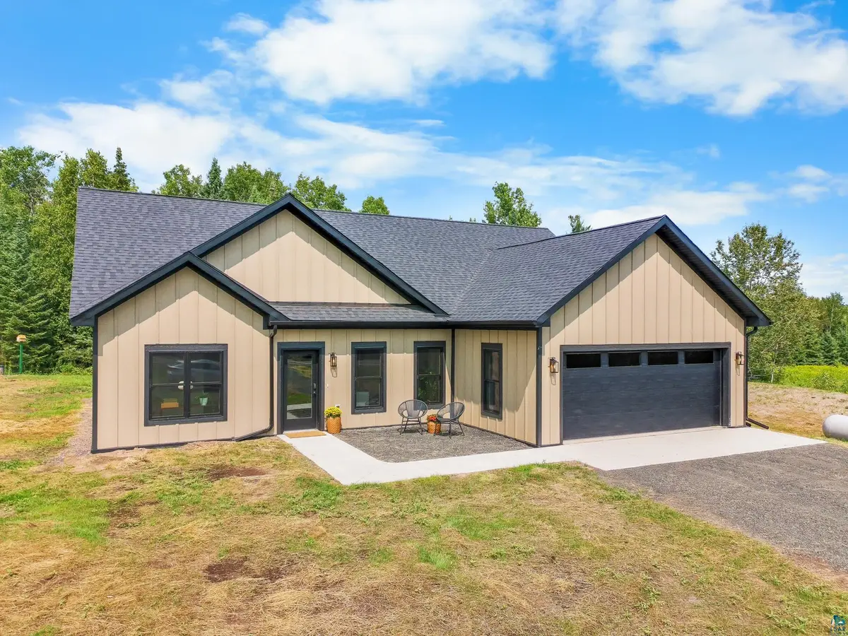 1241 Airport Rd, Two Harbors, MN 55616 - #1
