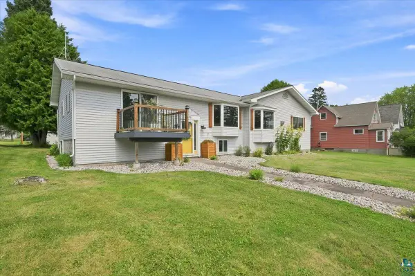 915 9th Ave, Two Harbors, MN 55616