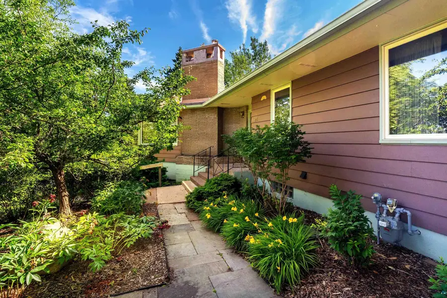 801 Rockview Ct, Duluth, MN 55804 - #3