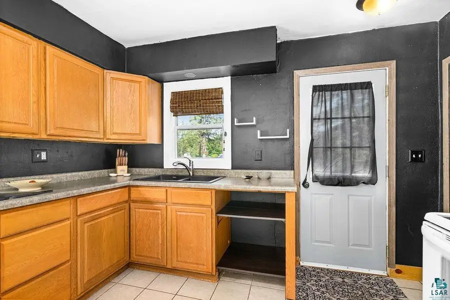 2208 Sahlman Ave, Cloquet, MN 55720 - #2