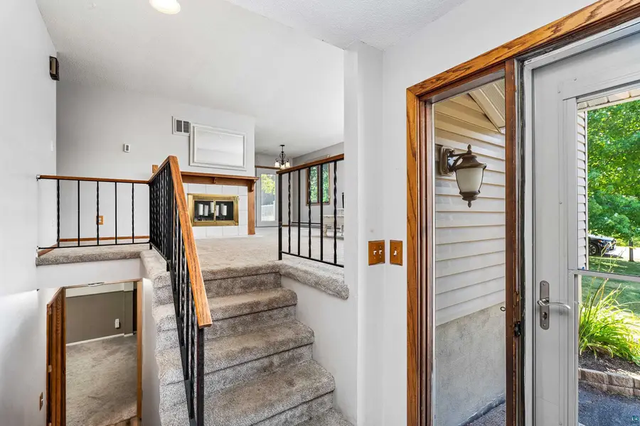 219 W Morgan St, Duluth, MN 55811 - #3