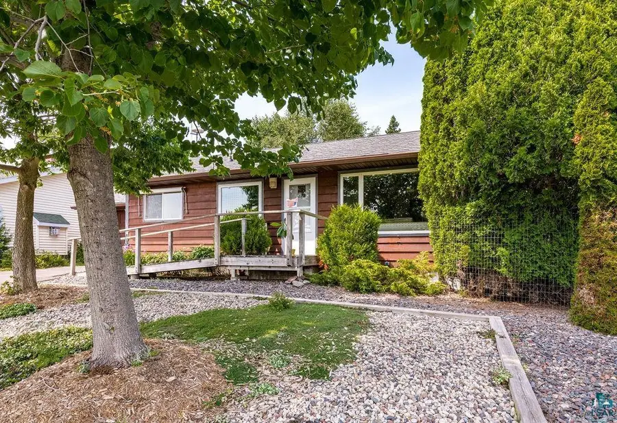 9305 Congdon Blvd, Duluth, MN 55804 - #2