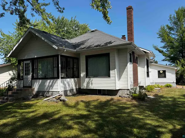2331 E 10th St, Superior, MN 54880