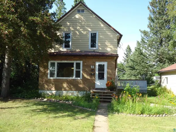 539 E 39th St, Hibbing, MN 55746