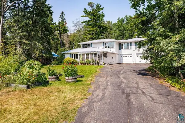 5519 North Shore Dr, Duluth, MN 55804