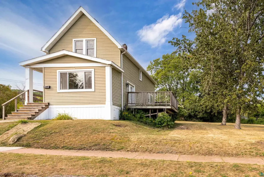 3215 Wellington St, Duluth, MN 55806 - #3