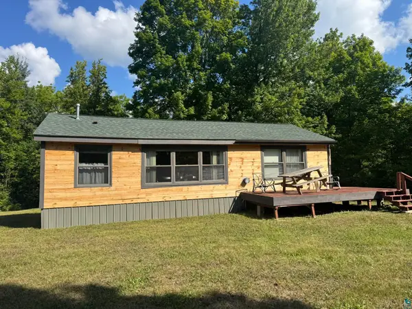 1062 W Clark Rd, Two Harbors, MN 55616-1530