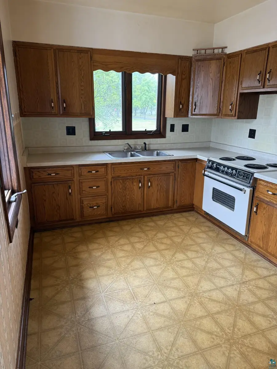 1203 Macarthur Ave, Ashland, WI 54806 - #2
